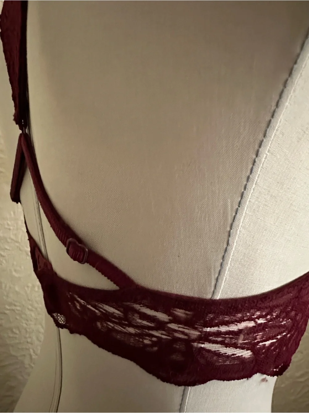 Victoria’s Secret Pink Burgundy Floral Lace V Wire Bralette XS - Picture 9 of 9